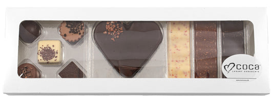 Hvid rudeæske, 5 stk. Luksus chokolade og Marcipanhjerte og 3 chokoladestænger, 170 g.