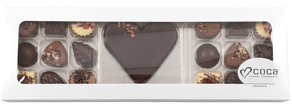 Hvid rudeæske, 18 stk. Luksus chokolade og Marcipanhjerte, 225 g.