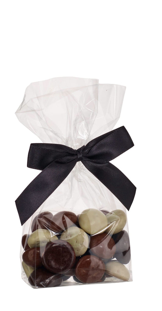 Cellofanposer m/ sort sløjfe, Pebernødder m/chokoladeovertræk, 90 g.